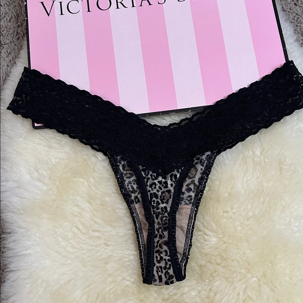 Victoria's Secret Black Lace Leopard Panty - Picture 3 of 7